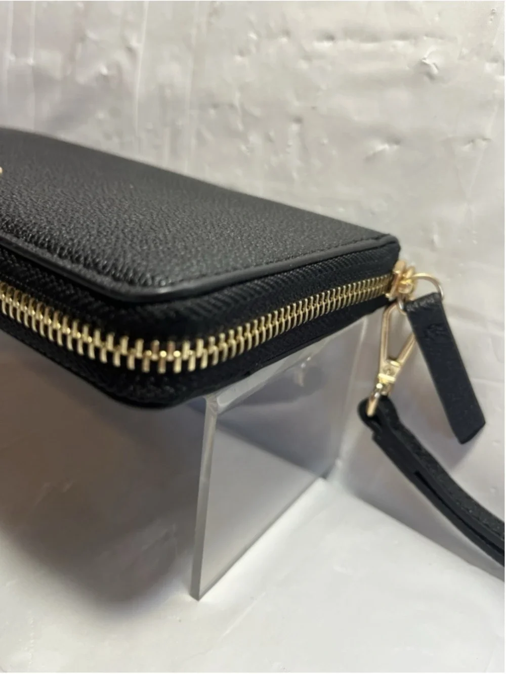 Nine West Zip Around Wallet black Wrist Strap